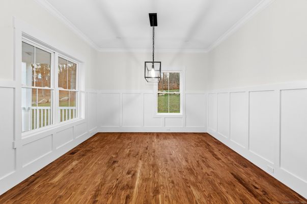 Empty room, Interior, Pendant Lights, Wood Texture Flooring