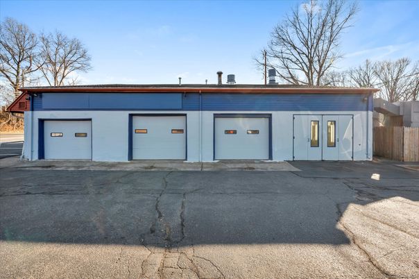 Detached Garage, Exterior