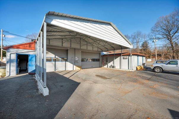 Detached Garage, Exterior