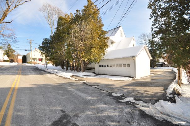 Detached Garage, Exterior