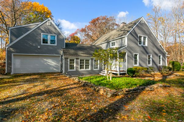 Attached, Exterior, Facade, Farmhouse