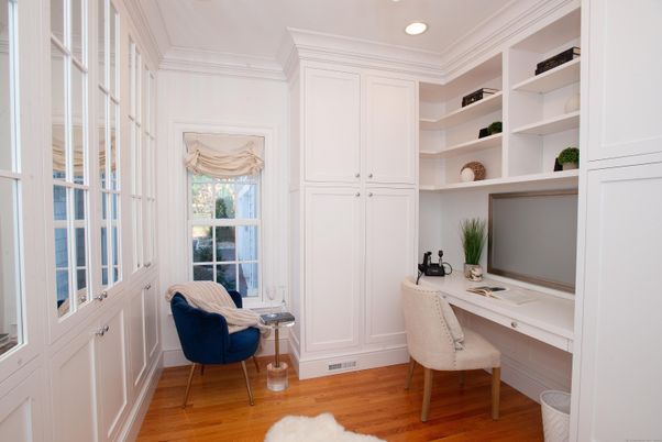 Home Office, Interior, Recessed Lighting, Wood Texture Flooring