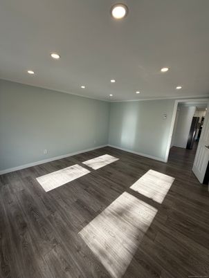 Empty room, Interior, Recessed Lighting, Wood Texture Flooring