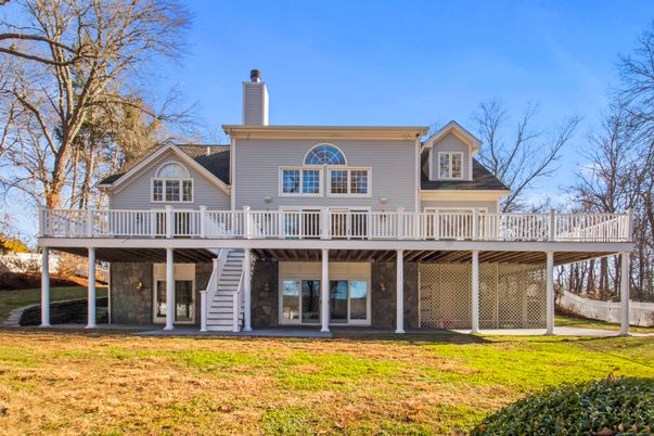 Backyard, Exterior, Facade, Queen Anne Victorian