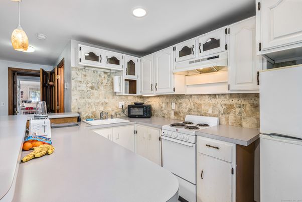 Interior, Kitchen, Pendant Lights, Recessed Lighting, Stone Walls