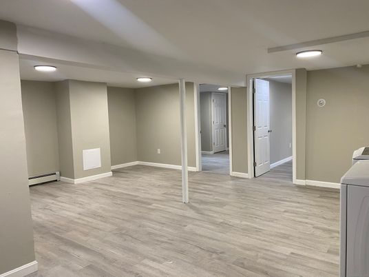 Empty room, Interior, Recessed Lighting, Washer, Wood Texture Flooring