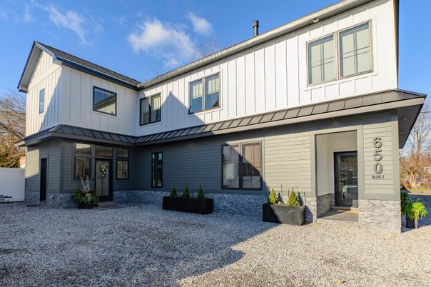 Exterior, Facade, Farmhouse