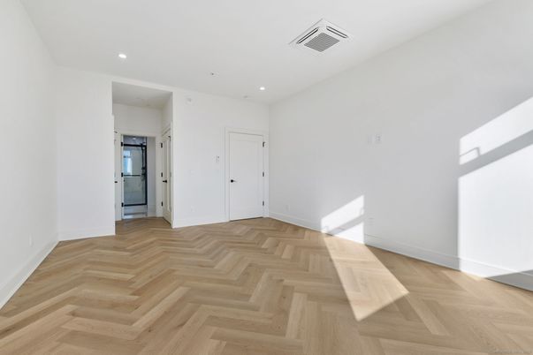 Empty room, Interior, Recessed Lighting, Wood Texture Flooring