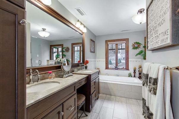Bathroom, Dual Sink Vanities, Interior