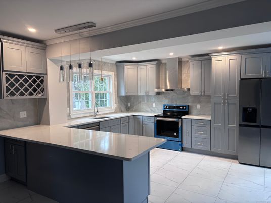 Interior, Kitchen, Pendant Lights, Recessed Lighting, Stainless Steel Appliances