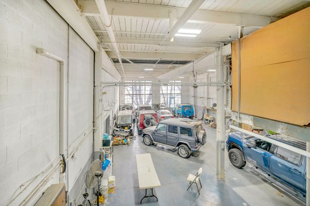 Garage, Interior, Stone Walls