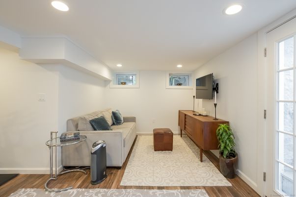 Interior, Living room, Recessed Lighting, Wood Texture Flooring
