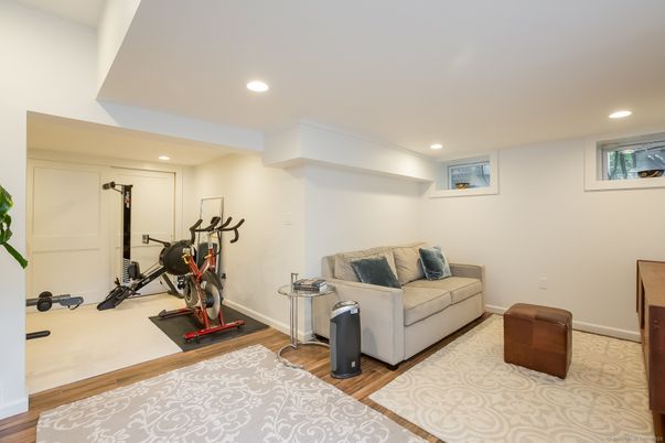 Fitness Equipment, Interior, Recessed Lighting, Wood Texture Flooring