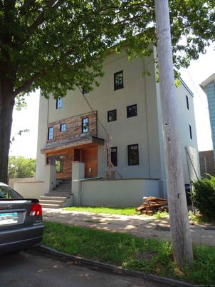 Exterior, Facade, Brick Facade, Rowhouse