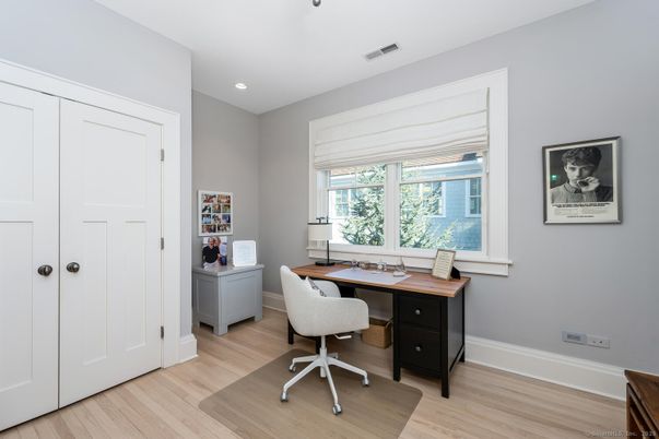 Home Office, Interior, Recessed Lighting, Wood Texture Flooring