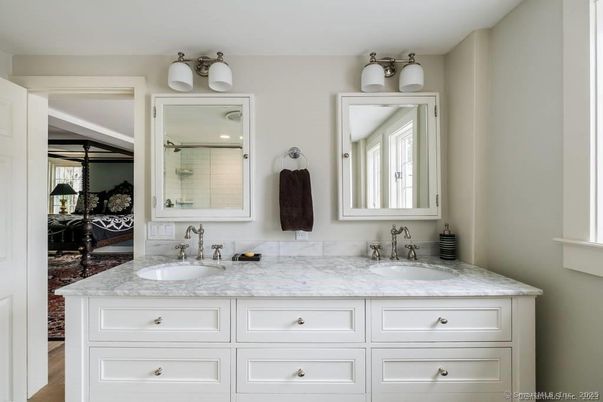 Bathroom, Dual Sink Vanities, Interior