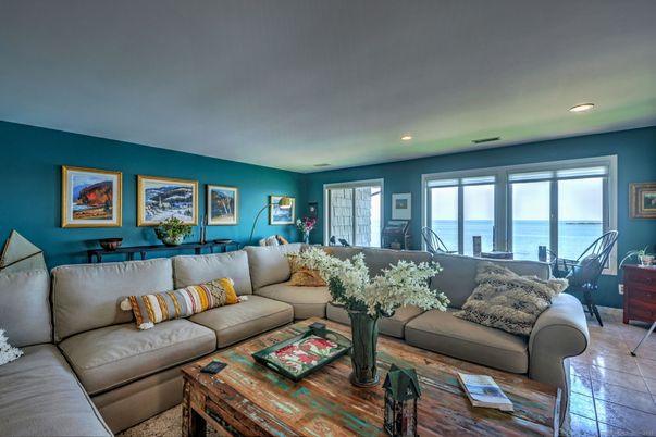 Interior, Living room, Recessed Lighting, Water