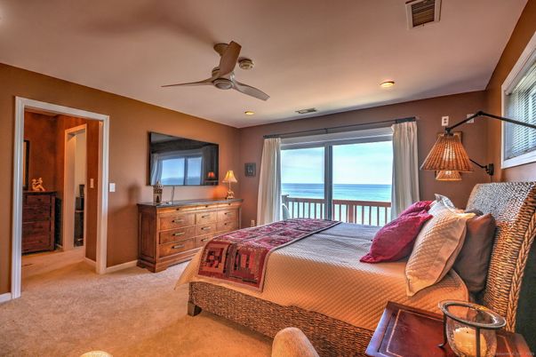 Bedroom, Interior, Recessed Lighting, Water