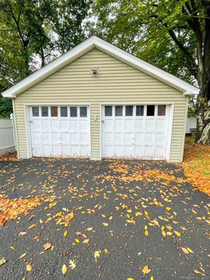 Detached Garage, Exterior