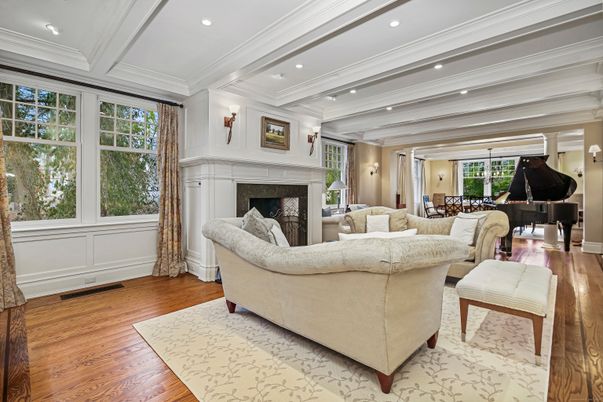 Fireplace, Interior, Living room, Piano, Recessed Lighting, Wood Texture Flooring