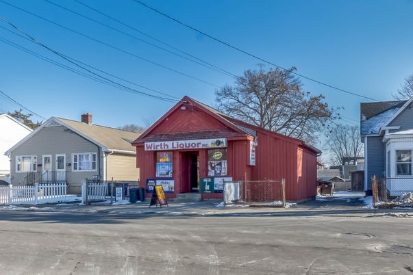 Exterior, Facade, None
