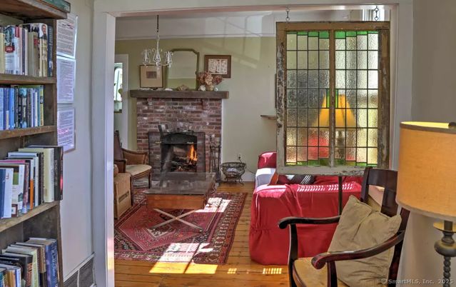 Fireplace, Interior, Pendant Lights, Wood Texture Flooring