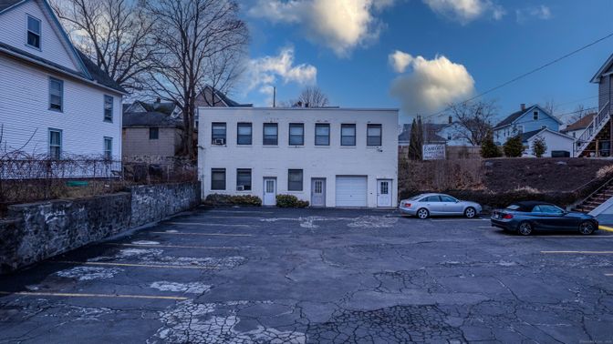 Attached, Exterior, Facade, Georgian
