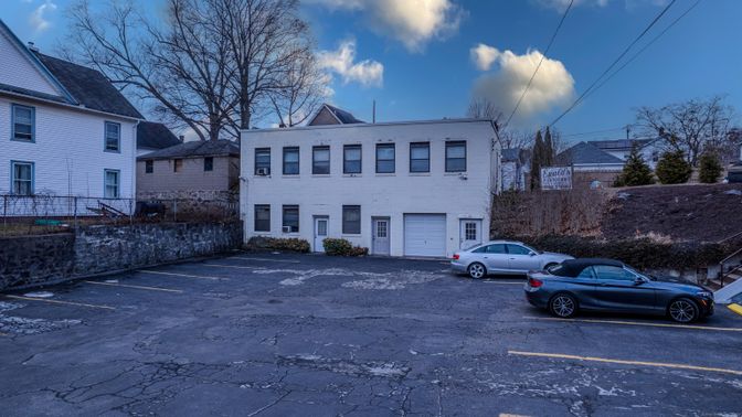 Attached, Exterior, Facade, Georgian