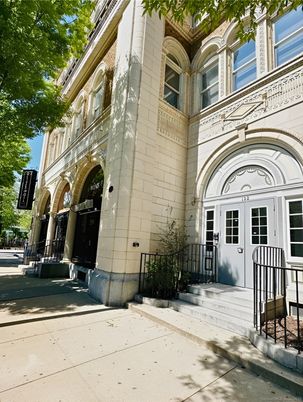 Exterior, Facade, Rowhouse