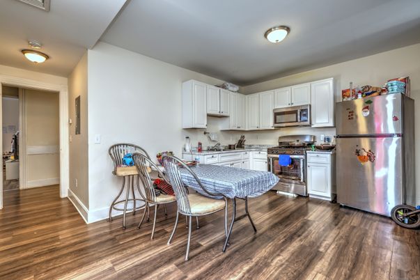 Dining room, Interior, Kitchen, Stainless Steel Appliances, Wood Texture Flooring