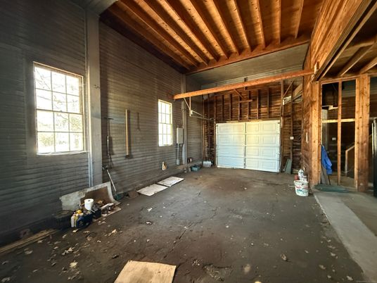 Garage, Interior, Wooden Beams, Wooden Ceilings
