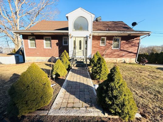 Exterior, Facade, Brick Facade, Cape Cod