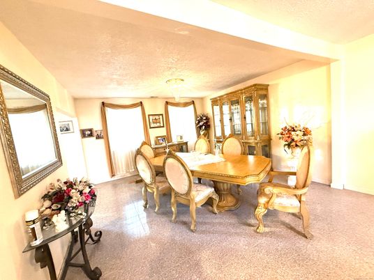 Dining room, Interior