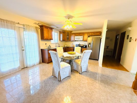 Dining room, Interior, Kitchen, Stainless Steel Appliances