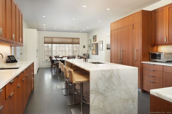 Dining room, Interior, Kitchen, Recessed Lighting, Stainless Steel Appliances