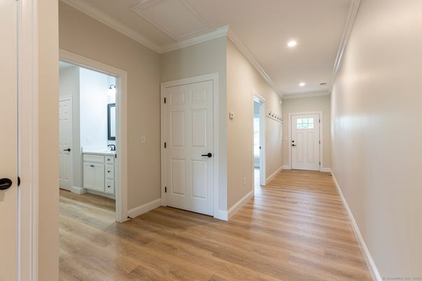 Interior, Recessed Lighting, Wood Texture Flooring