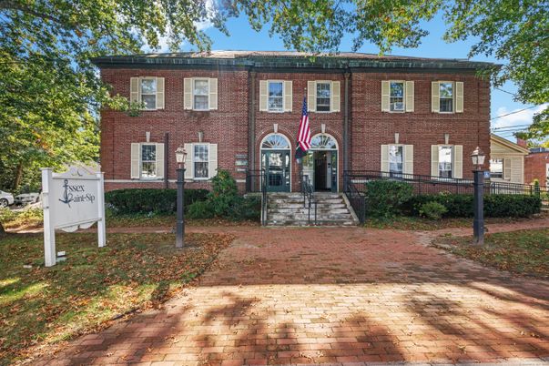 Exterior, Facade, Brick Facade, Georgian