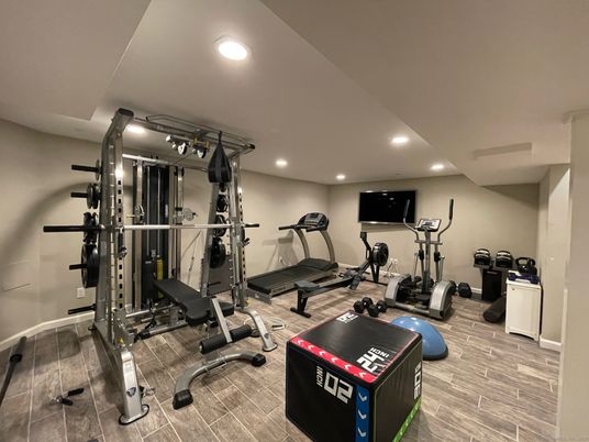 Fitness Equipment, Interior, Recessed Lighting, Wood Texture Flooring