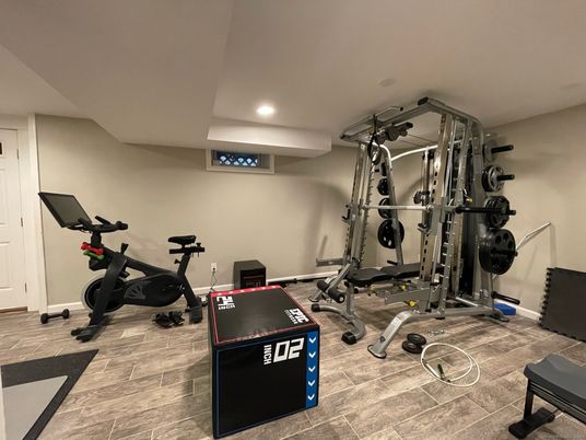 Fitness Equipment, Interior, Recessed Lighting, Wood Texture Flooring