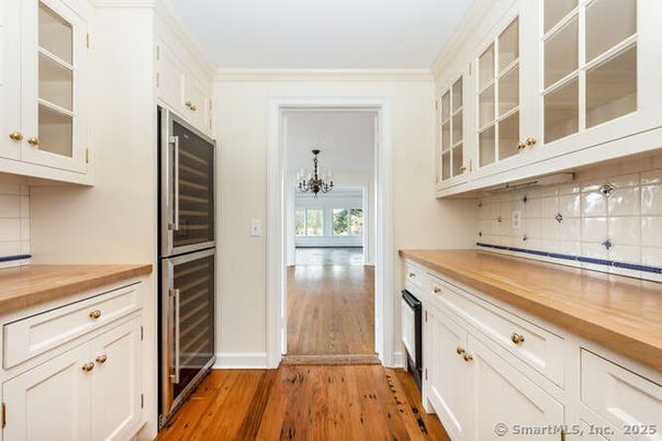 Chandelier, Interior, Kitchen, Wood Texture Flooring