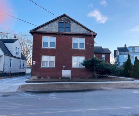 Exterior, Facade, Brick Facade, Queen Anne Victorian