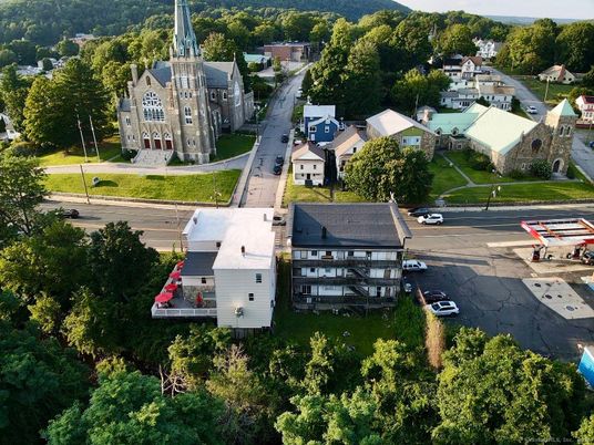 Exterior, Drone