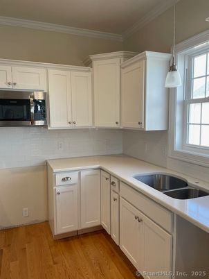 Interior, Kitchen, Pendant Lights, Wood Texture Flooring