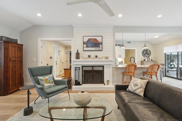 Fireplace, Interior, Living room, Pendant Lights, Recessed Lighting, Wood Texture Flooring