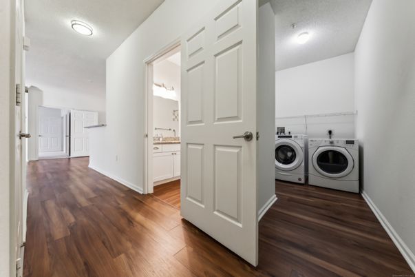 Interior, Utility Closets, Washer, Wood Texture Flooring