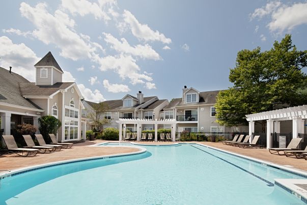 Exterior, Pool