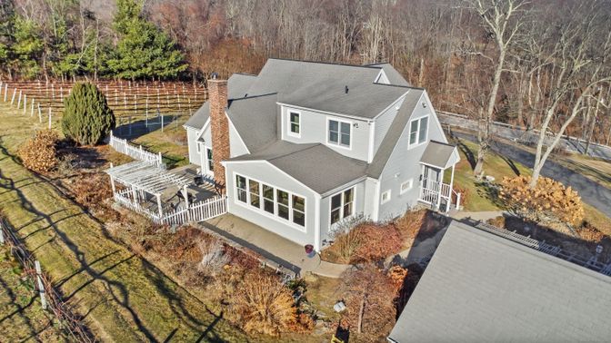 Exterior, Drone