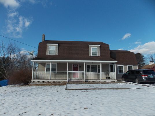 Exterior, Facade, Cape Cod