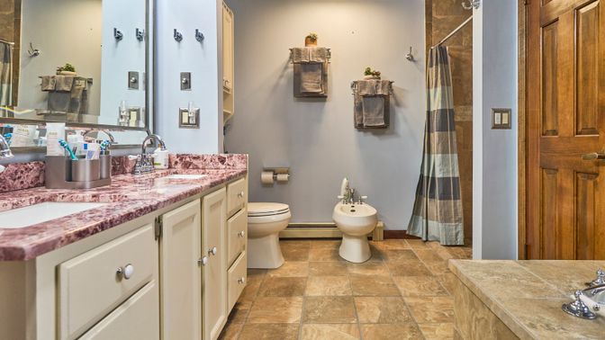 Bathroom, Dual Sink Vanities, Interior