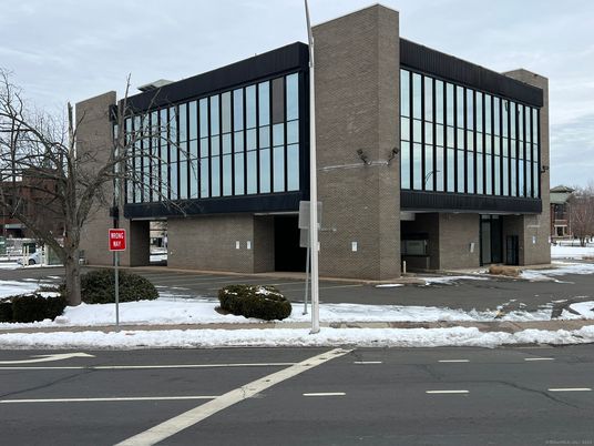 Exterior, Facade, Highrise